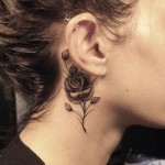 tatuagens femininas no pescoço