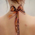 tatuagem de laço