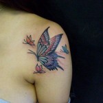 tatuagens femininas no ombro
