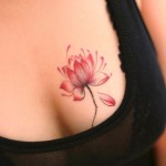tatuagens femininas nos seios