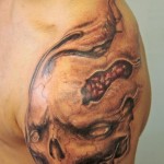 tatuagens masculinas no ombro