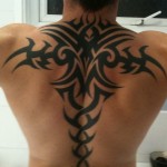 tatuagens masculinas nas costas